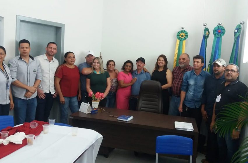 DEPUTADA CÁSSIA VISITA GOVERNADOR JORGE TEIXEIRA E PROMETE MAIS EMENDAS PARA AJUDAR O MUNICÍPIO