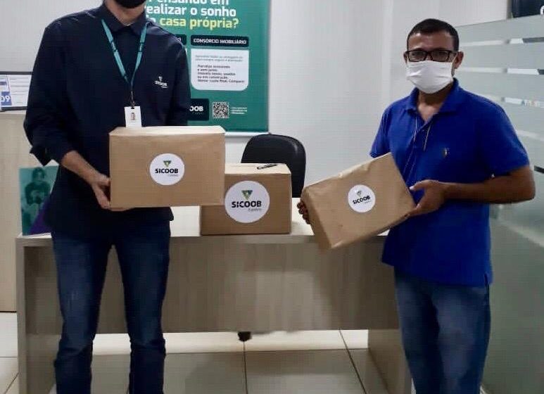  Sicoob Centro doa materiais que vão auxiliar no enfrentamento a Covid 19 em Colina Verde