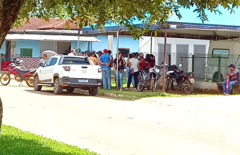  Prefeito de Governador Jorge Teixeira Retira Médico do Posto de Saúde por Motivos Políticos e População Faz Abaixo-Assinado com Mais de 400 Assinaturas
