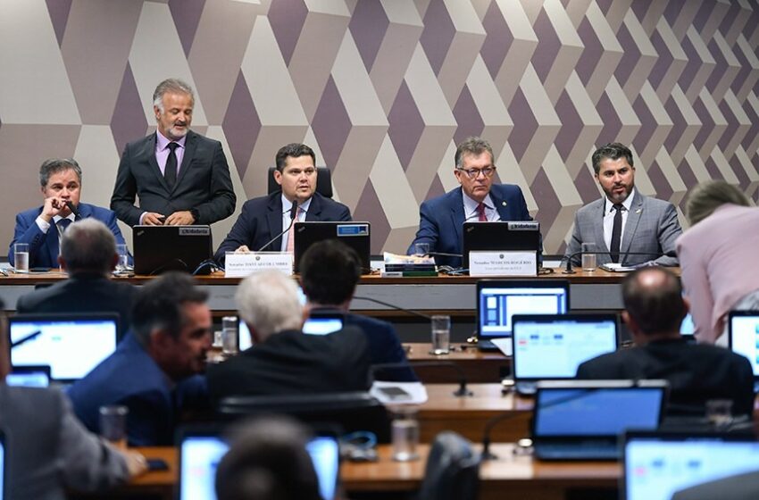  CCJ do Senado aprova PEC que criminaliza posse de qualquer quantidade de droga