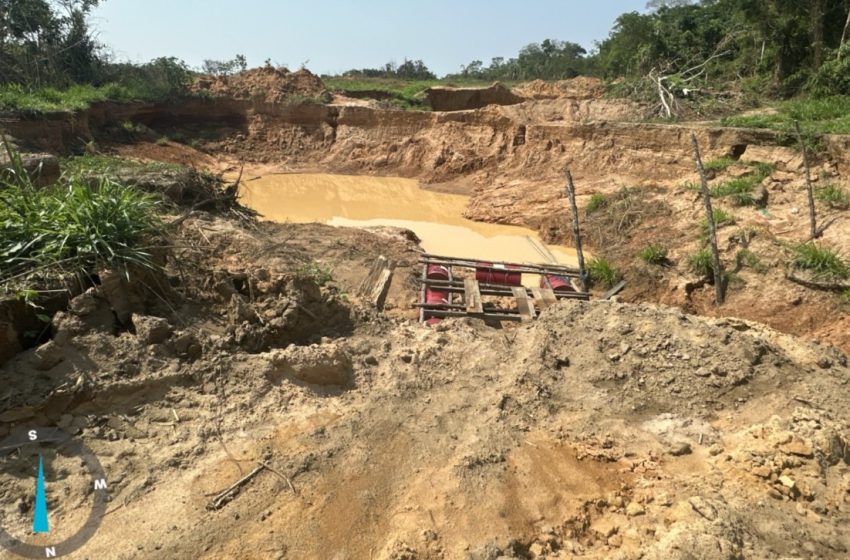  Operação conjunta da PF, Ibama e Polícia Ambiental explode área de garimpo ilegal em Nova Mamoré