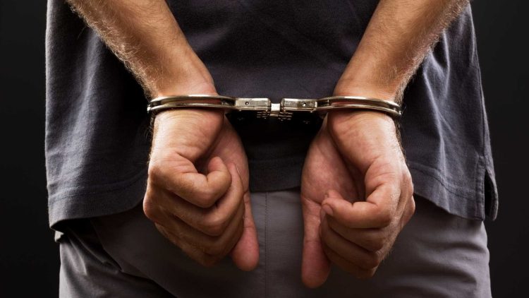  Técnico de enfermagem é preso por abuso de pacientes sedados