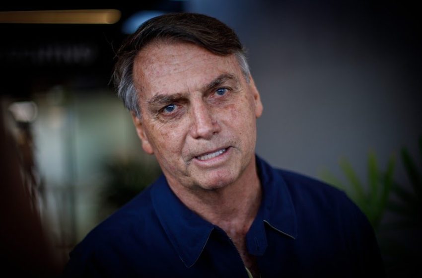 Bolsonaro considera PEC do fim da escala 6×1 uma ‘armadilha’ e sugere inclusão de salário mínimo de R$ 10 mil no texto