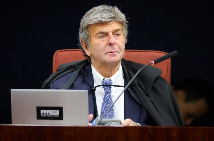  Ministro do STF determina que Governo impeça uso de dinheiro do Bolsa Família em apostas
