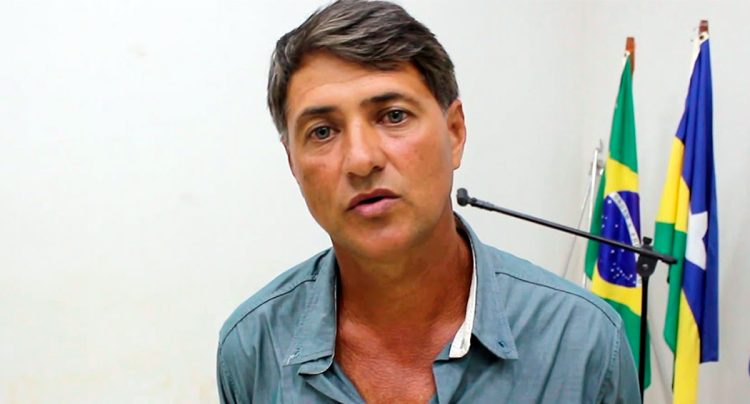  Urgente: Ex-prefeito de Vale do Anari é executado dentro de caminhonete em Ariquemes
