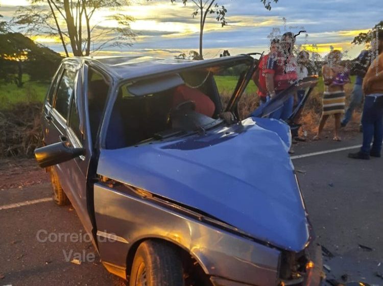  URGENTE: Acidente envolvendo um veículo Fiat Uno e um Fiorino deixa uma vítima fatal na RO 473 próximo de Alvorada do Oeste