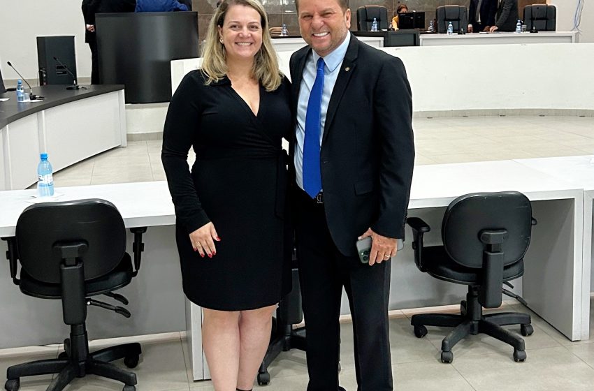  Vilhena oferece cursos gratuitos de Libras e de Filmagem e edição de vídeos Os cursos serão oferecidos pela Escola do Legislativo, por meio da iniciativa do deputado Cirone Deiró e da vereadora Amanda Areval