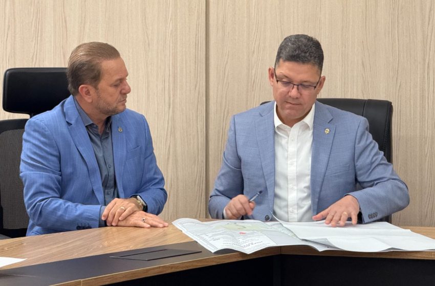  Deputado Cirone Deiró confirma pacote de investimento de R$ 15 milhões para reformas e melhorias em escolas de Cacoal