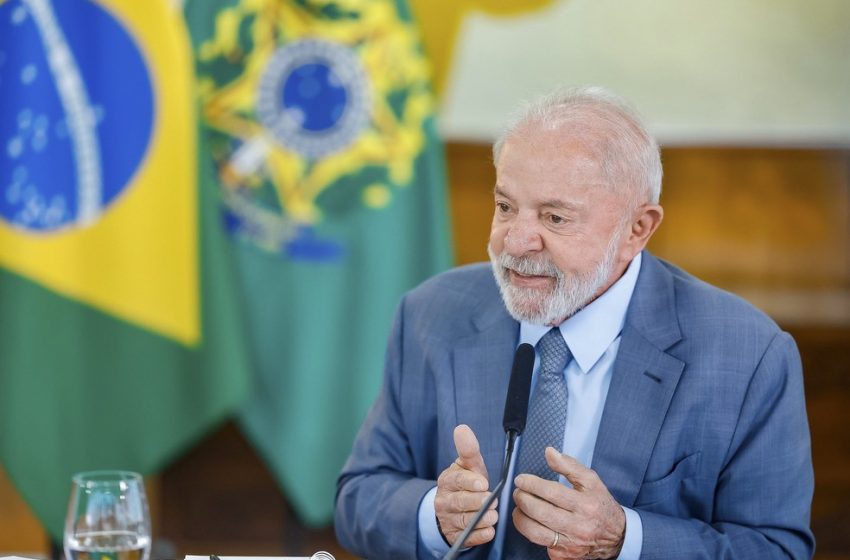 ‘Deus deixou o sertão sem água porque sabia que eu seria presidente’, diz Lula na Paraíba