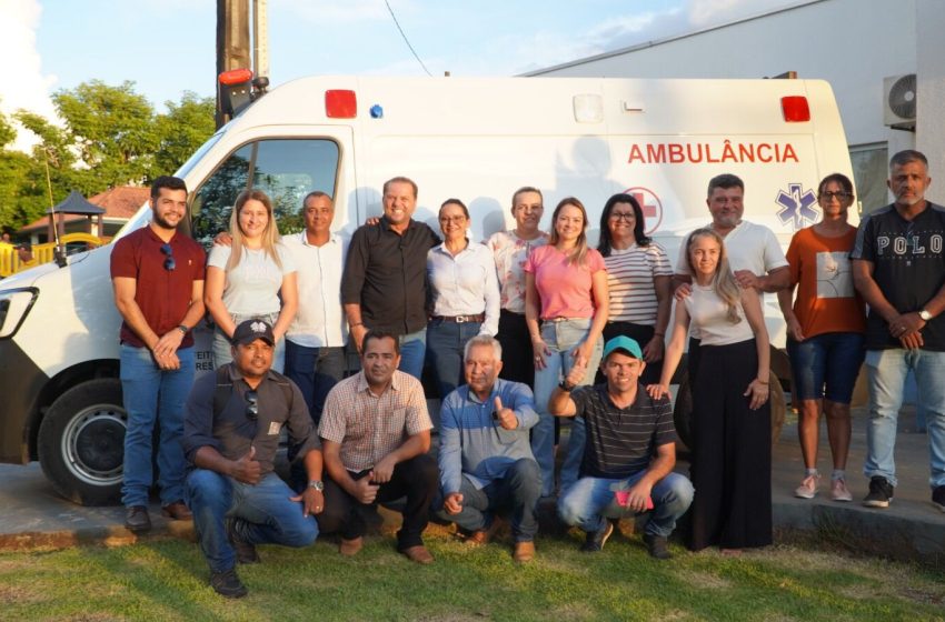 Cirone Deiró atende municípios com a aquisição de novos veículos