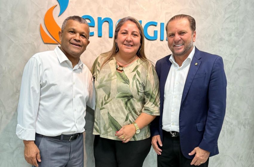  Vereadora destaca trabalho de Cirone Deiró em Chupinguaia
