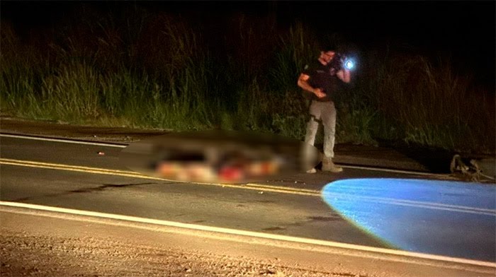  Homem morre atropelado por duas carretas na BR-364