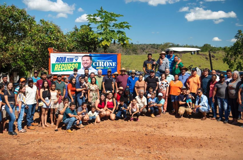  Associações rurais de Espigão recebem implementos com apoio de Cirone Deiró